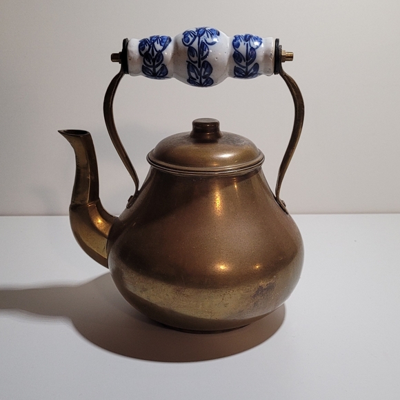 Antique Brass Tea Kettle - Picture 2 of 4